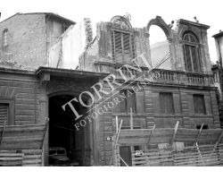 1955 03825 casa in demolizione in via Orticellai