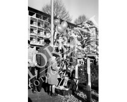 1955 0438 palloncini ai giardini di Bellariva bambini