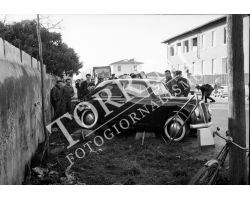 1955 0573 auto Appia incidentata