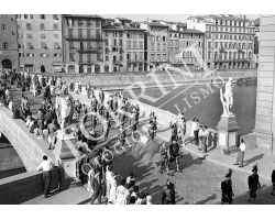 Foto storiche Firenze Calcio Storico sul ponte a Santa Trinita