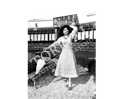 1953 0308 modella 17a mostra artigianato