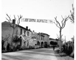 1953 0498 Castelfiorentino Riforma Agraria PCI