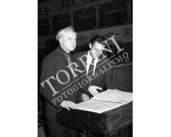 1953 0637 maestri Tokoski e Gian Carlo Menotti