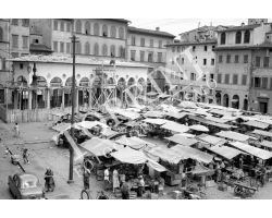 1955 04368 foto storiche firenze loggia del pesce in piazza dei Ciompi