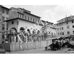1955 04369 foto storiche firenze ricostruzione  loggia del pesce in piazza dei Ciompi