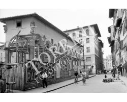 1955 04370 foto storiche firenze  ricostruzione loggia del pesce in piazza dei Ciompi