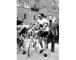 1954 2597  Fausto  Coppi sport- ciclismo