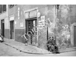 1961 02667 Foto storiche Firenze  via dell\'orto camaldoli bar tabacchi san frediano 