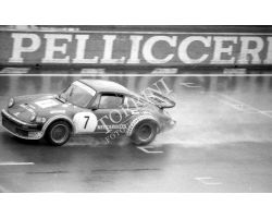 1977 L06 24 prova mondiale marche al Mugello auto porsche