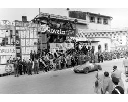 1954 2425 arrivo del giro automobilistico della Toscana