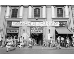 470  Piazza Repubblica moda  Italia negozio Frangi