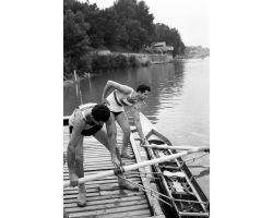 1955 04007 Canottieri in Arno