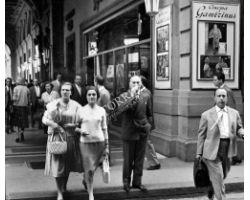 1958 05905 portici piazza repubblica cinema Gambrinus