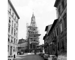 1962 03082 campanile della chiesa di Capodimondo via masaccio