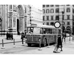 Foto storiche Firenze Autobus in Piazza Duomo