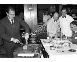Foto storiche Firenze cameriere  ristorante sabatini lavoro