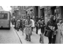 Foto storiche Firenze   gente in via cerretani