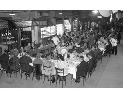 Foto storiche Firenze  cena degli orafi sul ponte vecchio
