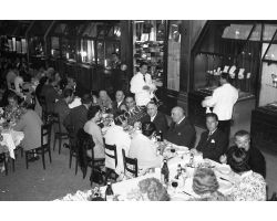 Foto storiche Firenze  cena degli orafi sul ponte vecchio