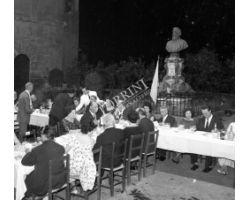 Foto storiche Firenze  cena degli orafi sul ponte vecchio