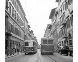 Foto storiche Firenze autobus in via martelli 