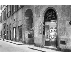 1953  0668 farmacia chimica matteini negozio