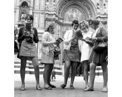 Turiste davanti al Duomo