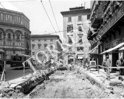 Piazza duomo con lavori