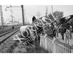 Autobotte invade ferrovia FFSS a Sesto