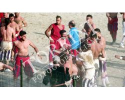 Calcio storico rossi bianchi